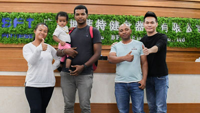 馬達(dá)加斯加客戶進(jìn)口博菲特健身房器材