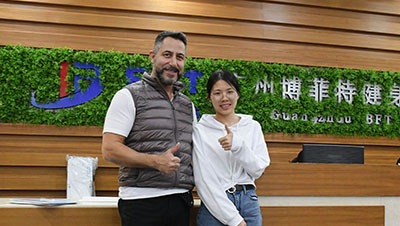 美國(guó)客戶采購(gòu)博菲特健身房器材